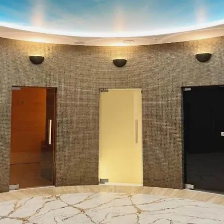 A Comfortable For 2 People In Apartment